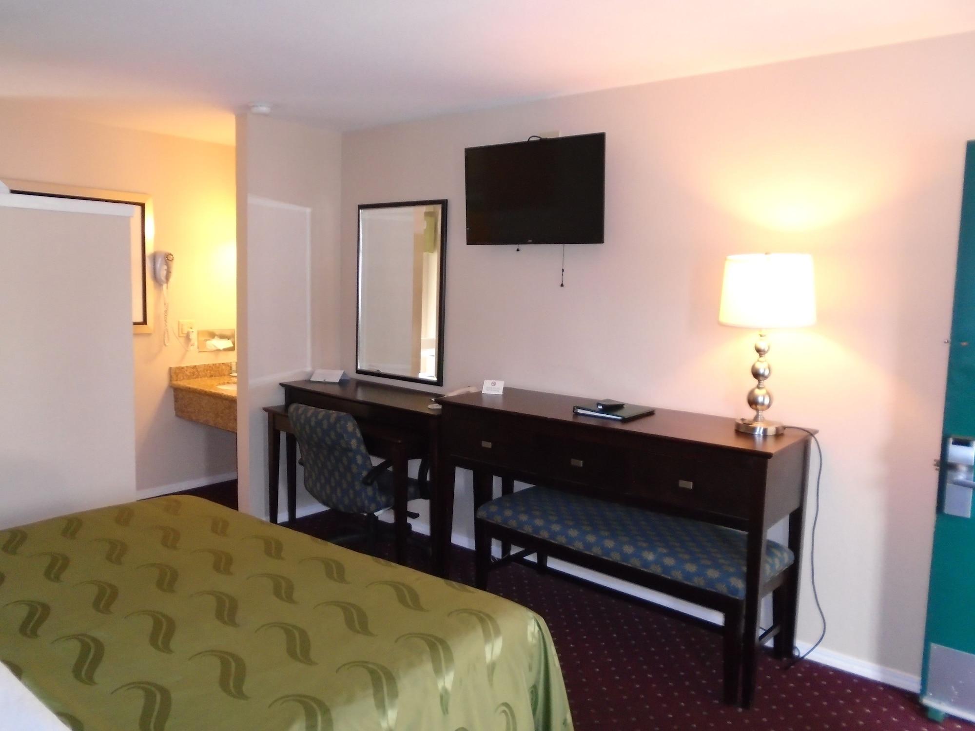 Scottish Fairway Inn Монтерей Экстерьер фото