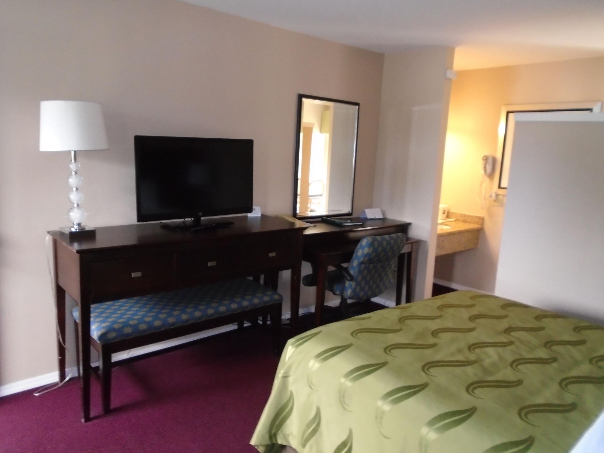 Scottish Fairway Inn Монтерей Экстерьер фото