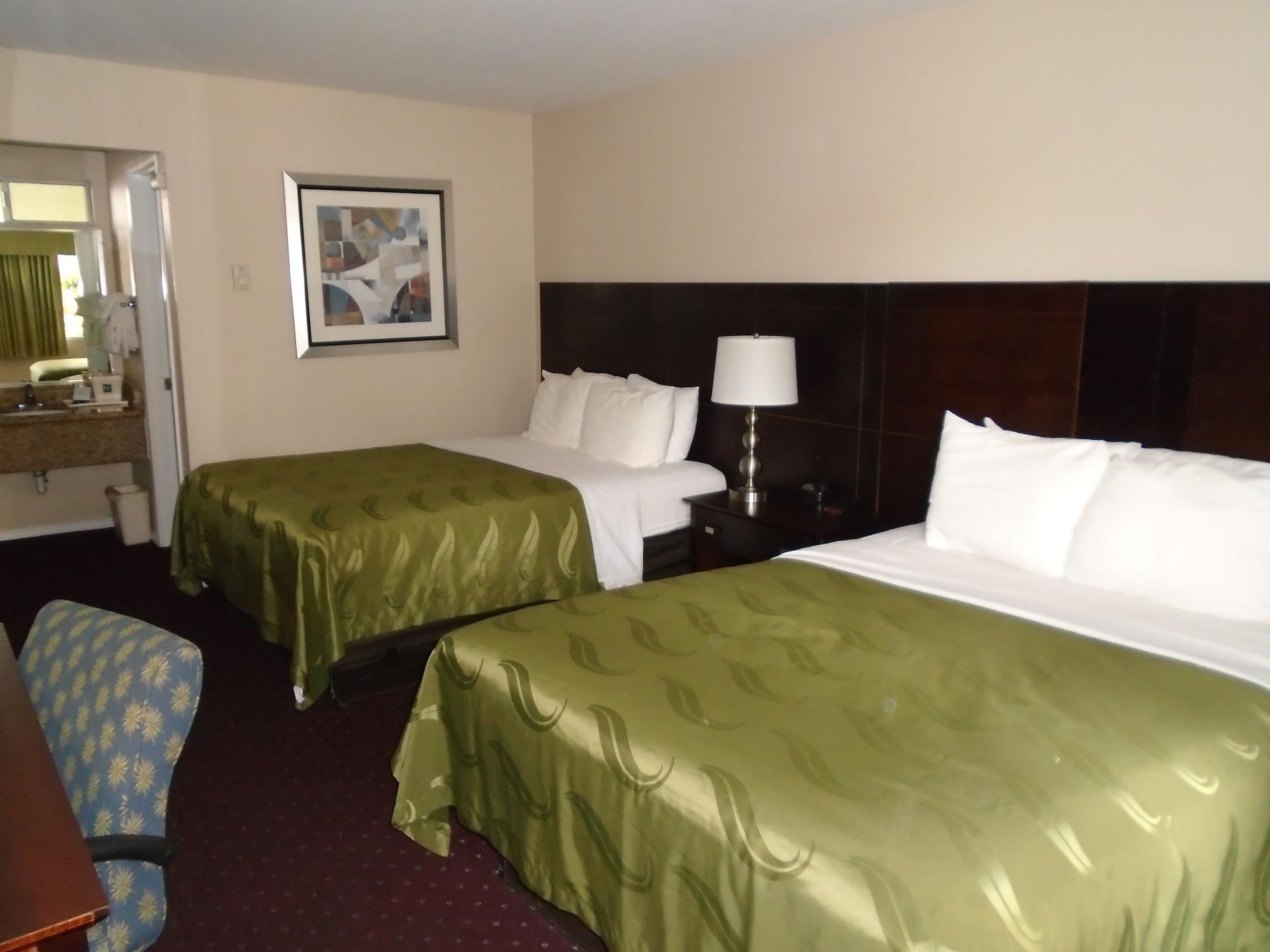 Scottish Fairway Inn Монтерей Экстерьер фото