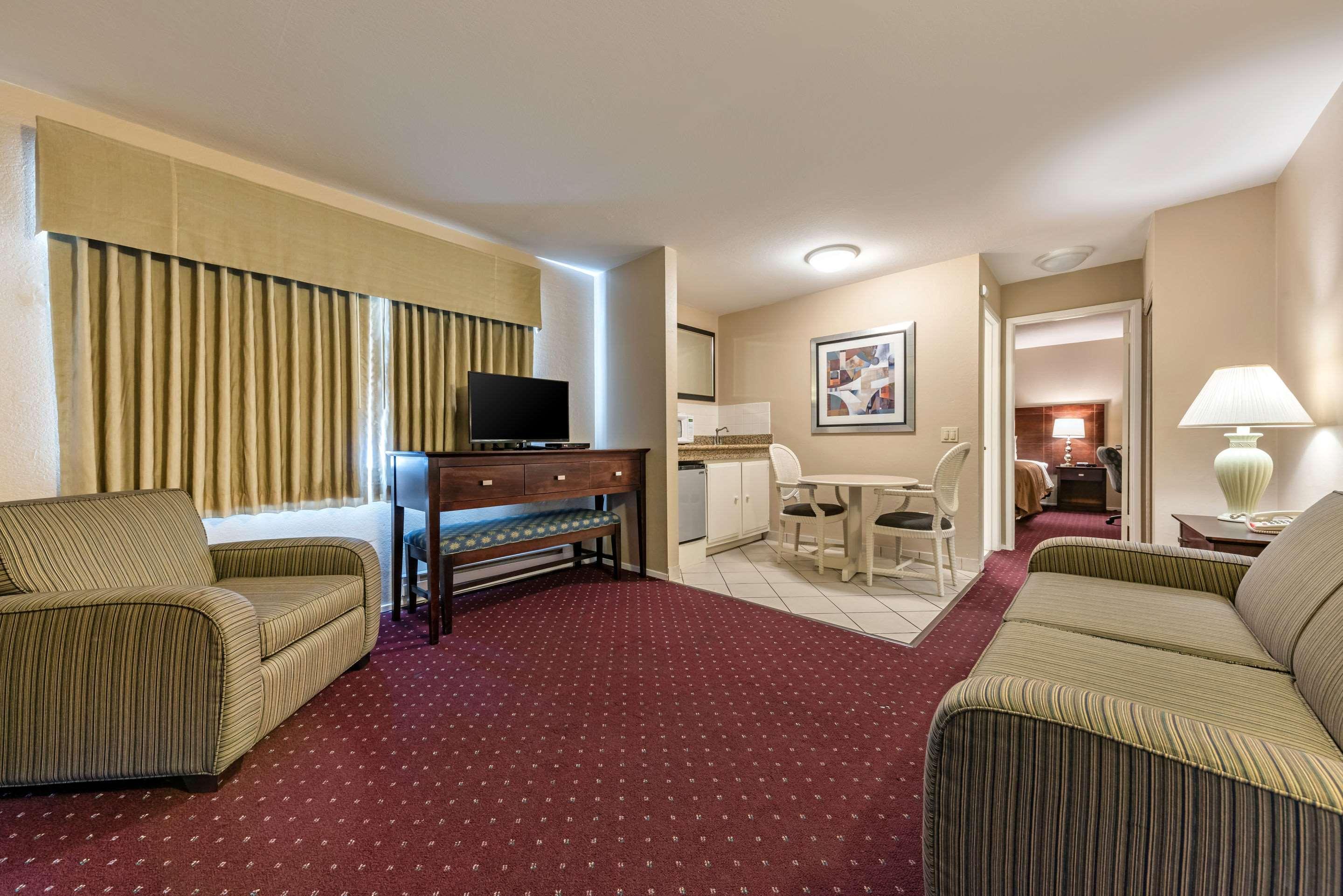 Scottish Fairway Inn Монтерей Экстерьер фото