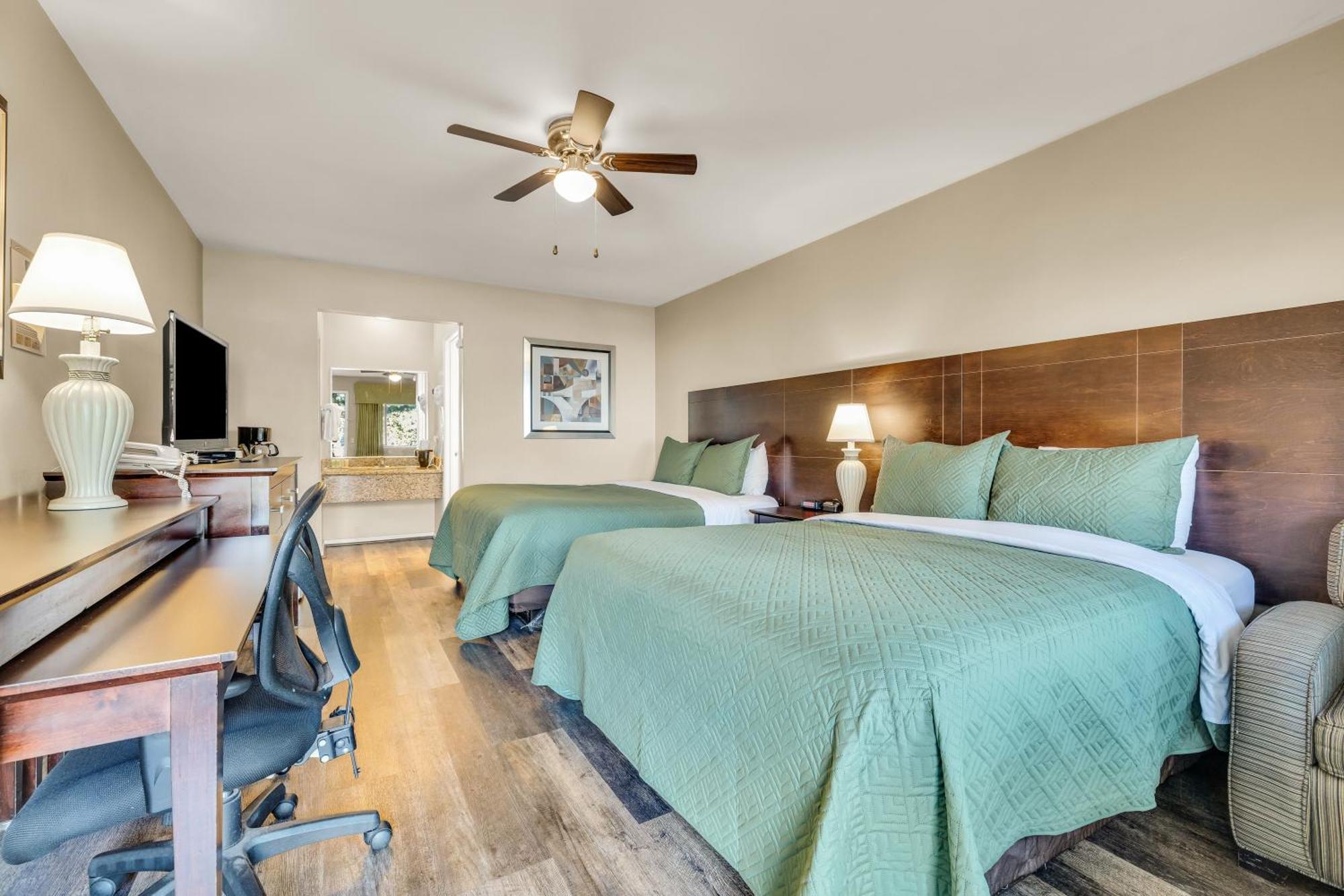 Scottish Fairway Inn Монтерей Экстерьер фото