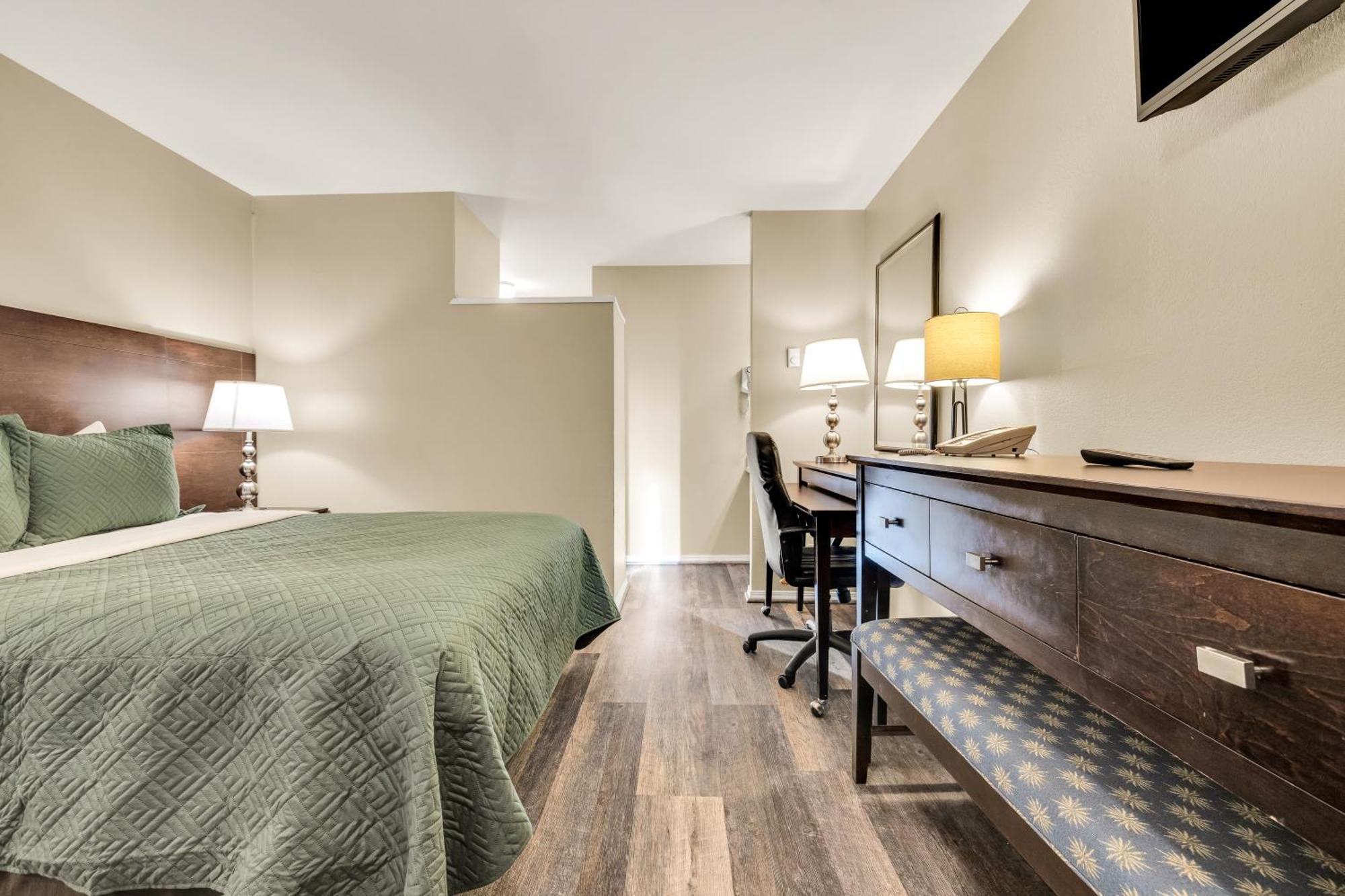 Scottish Fairway Inn Монтерей Экстерьер фото