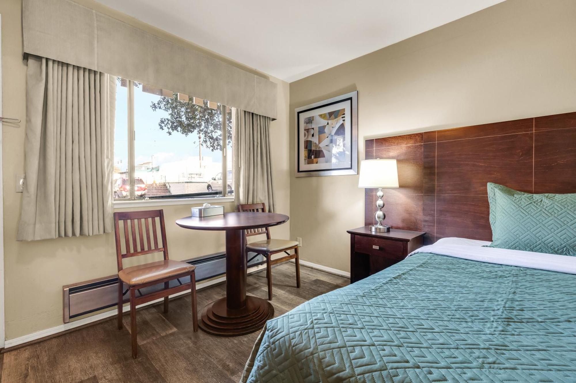 Scottish Fairway Inn Монтерей Экстерьер фото