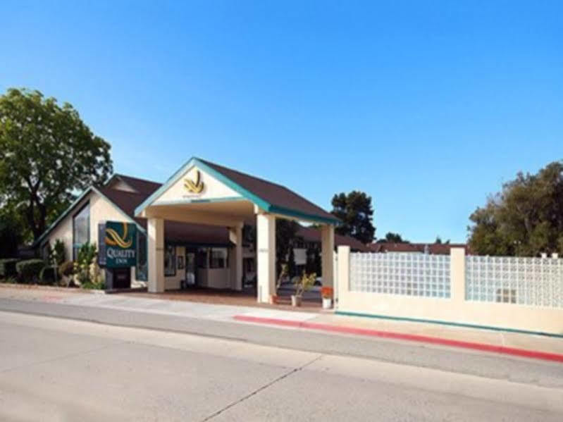 Scottish Fairway Inn Монтерей Экстерьер фото